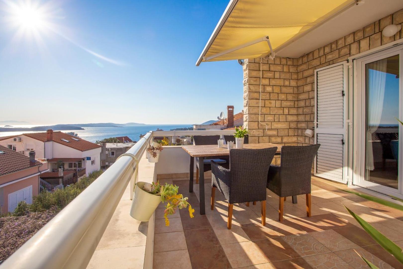 Peaceful Apartment With Beautiful View Đảo Hvar Ngoại thất bức ảnh